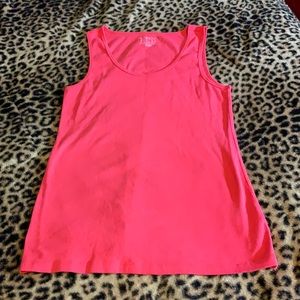 Simply Styled. Like new!